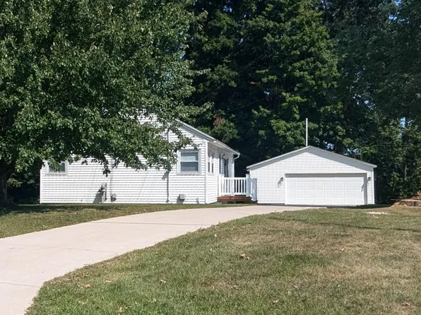 4684 Wakefield Ave NE, Comstock Park, MI 49321