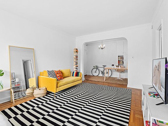 3rd image of 44 Prospect Park W APT D4