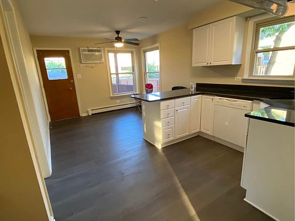 4th image of 9301 S Kolmar Ave APT 1