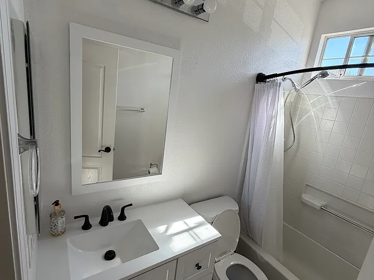 1035 Fremantle Way — Photo 3