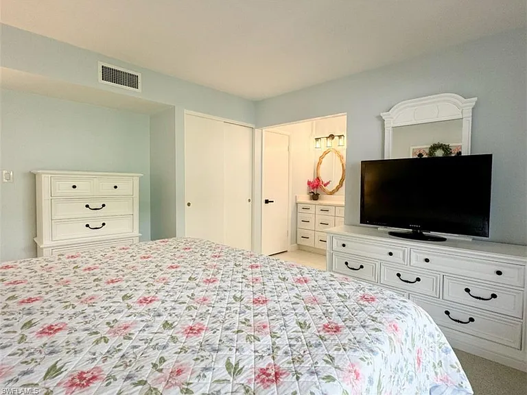 788 Park Shore Dr #D27 — Photo 45