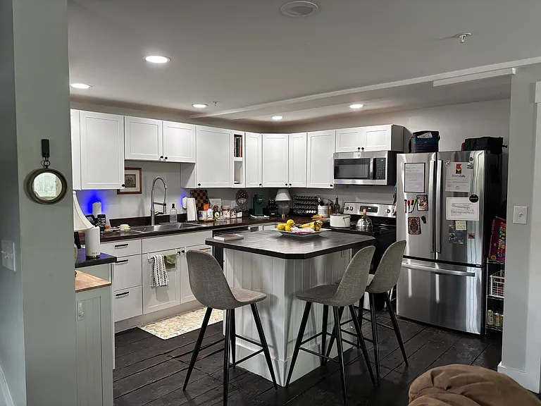 260 Washington St #3 — Photo 6