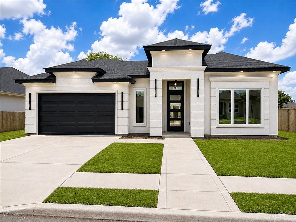 1st image of 2915 Dhalia Dr