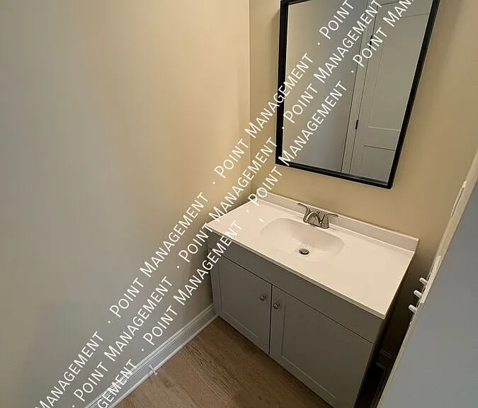 1215 Valley Ave SW — Photo 9