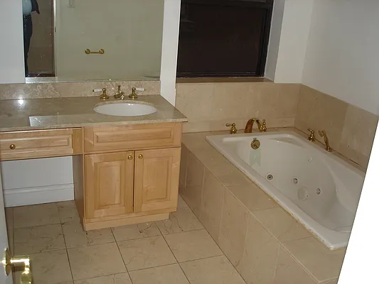 Rented by HOTPROPERTY NYC LLC | media 10