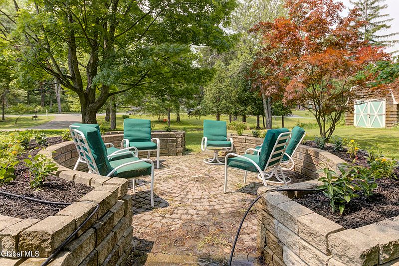 2nd image of 84 Climer Circle