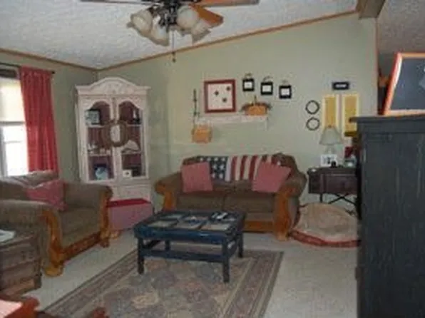 3043 Brakefield Dr, La Grange, NC 28551