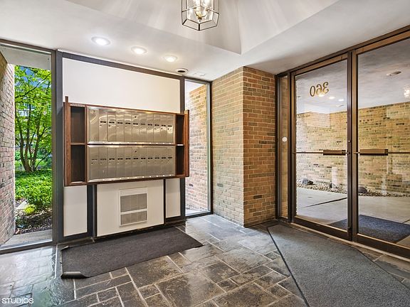 2nd image of 360 Claymoor APT 3C