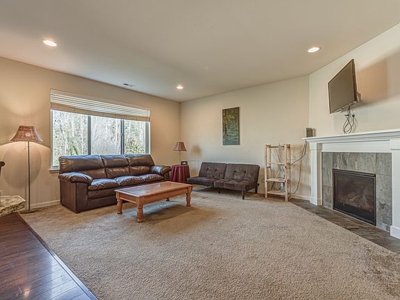 5th image of 1625 77th Ave SE