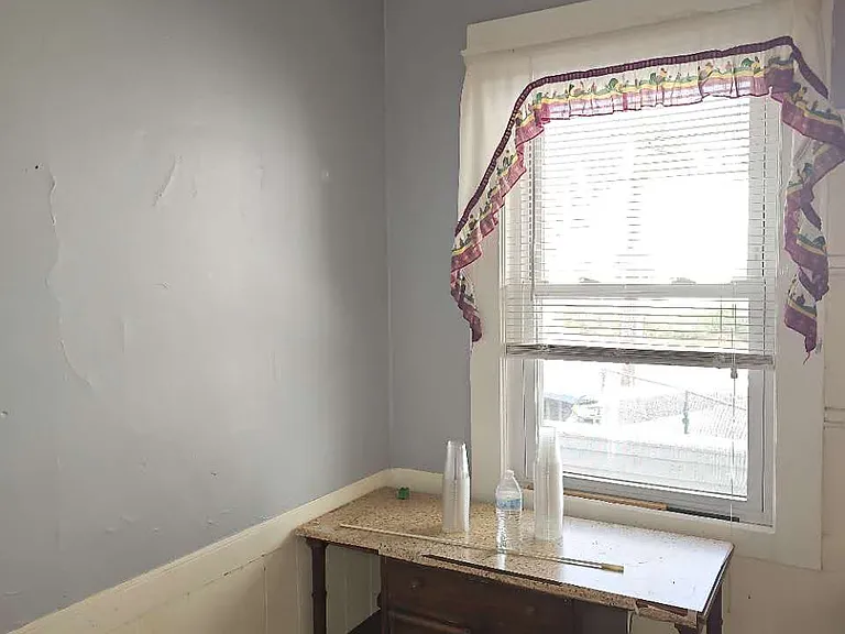 106 Sumner St #1 — Photo 3