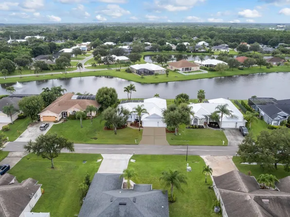 2609 Serenity Circle N, Fort Pierce, FL 34981