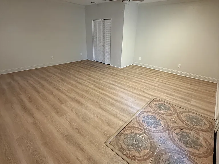 509 E Spring St #2 — Photo 13