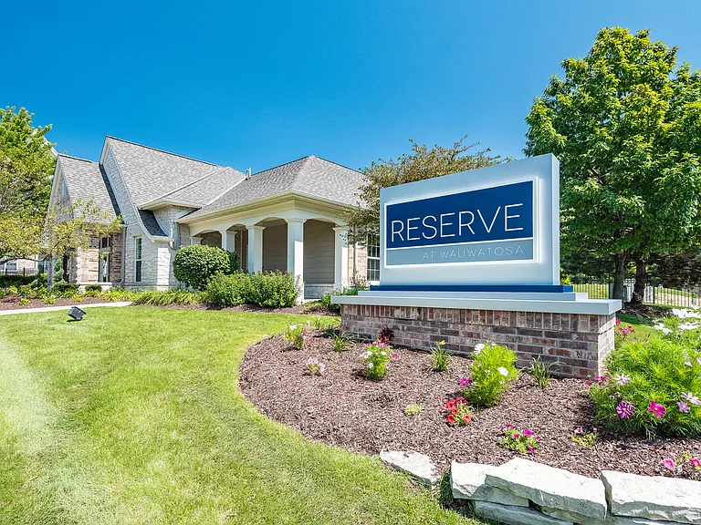 Reserve at Wauwatosa — Photo 26
