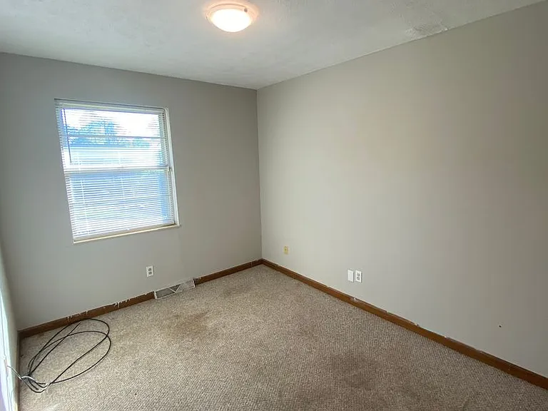 906 Flanders Ln NW — Photo 20