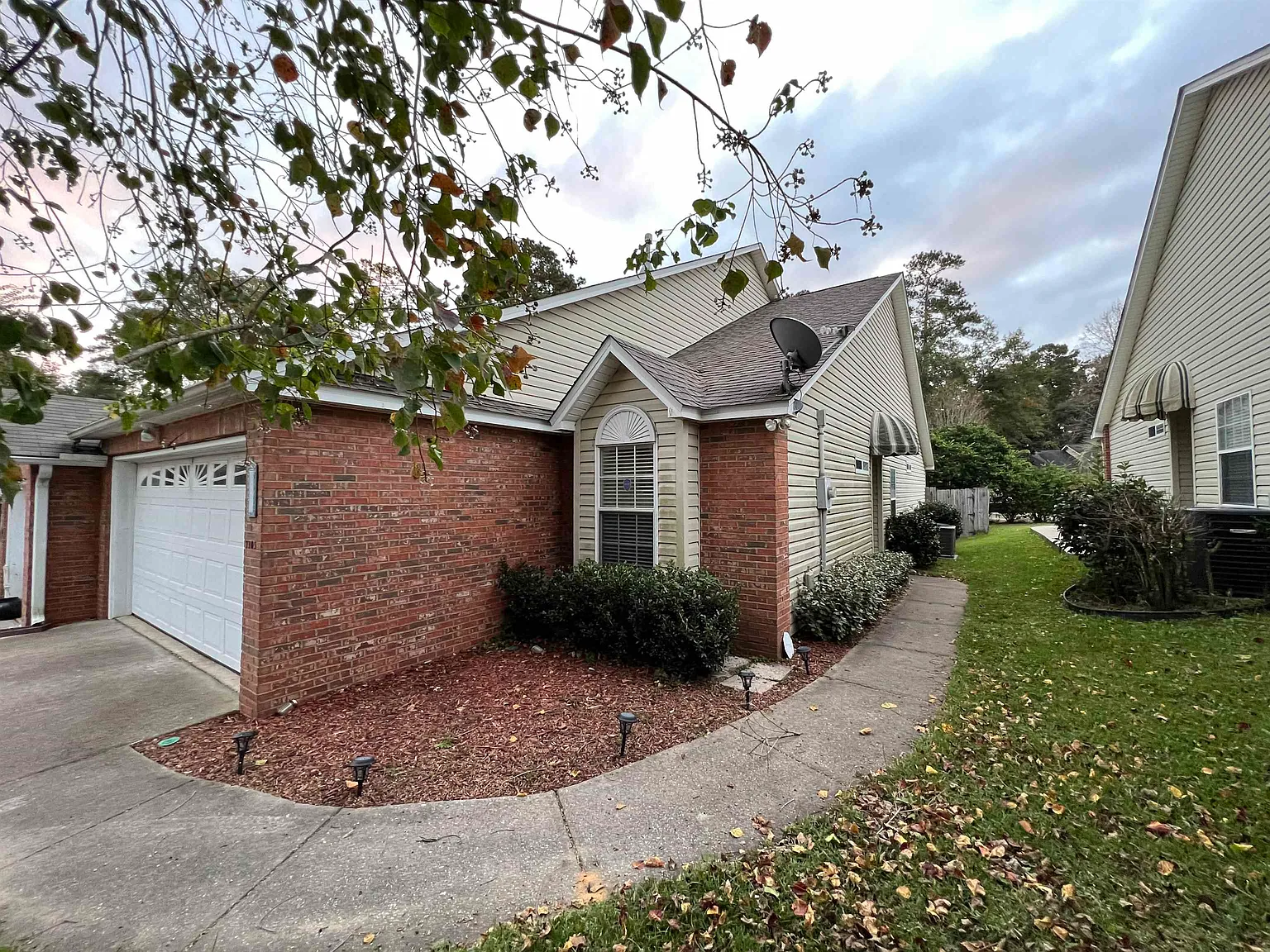 3 bed, 1247 sqft, $2,150 — Photo 2