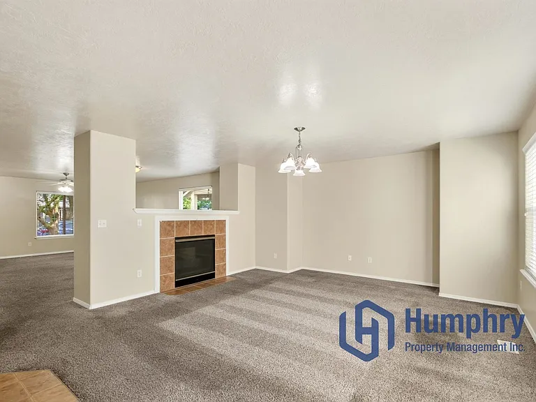 3527 E Hand Cart Ln — Photo 13
