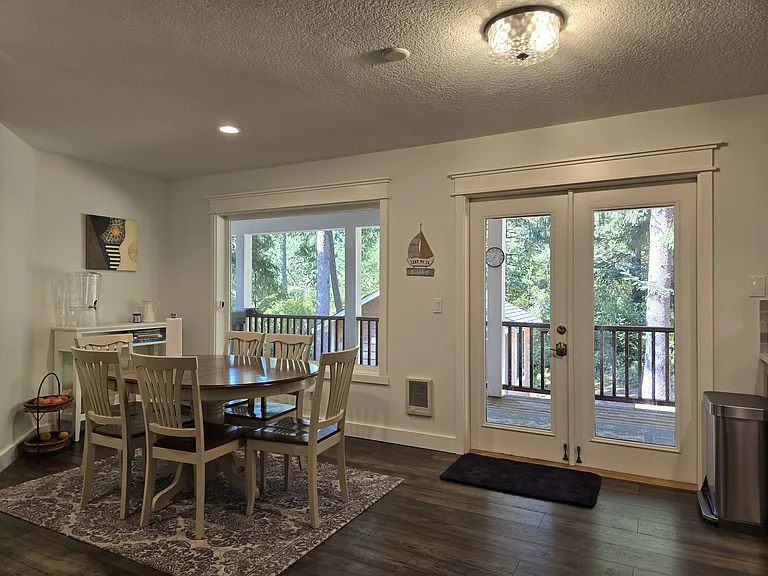 Dining area comfortably sits six guests or more