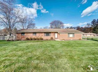 1344 Indian Creek Dr, Temperance, MI 48182