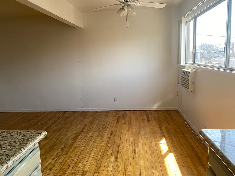 1507 Federal Ave #9 — Photo 5