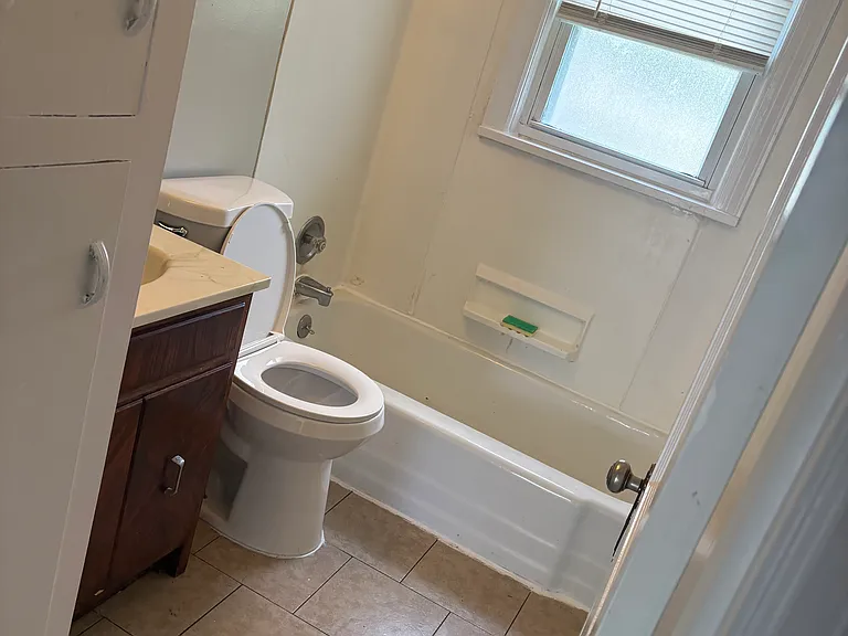 4009 Fulton Ave — Photo 4