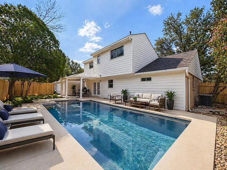 20206 Lake Sherwood Dr — Photo 3