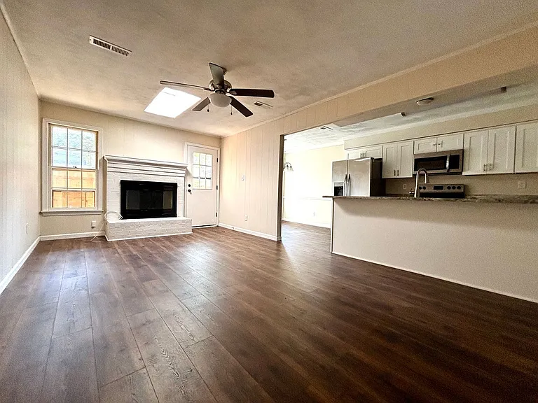 4016 Richard Lee Ct — Photo 9