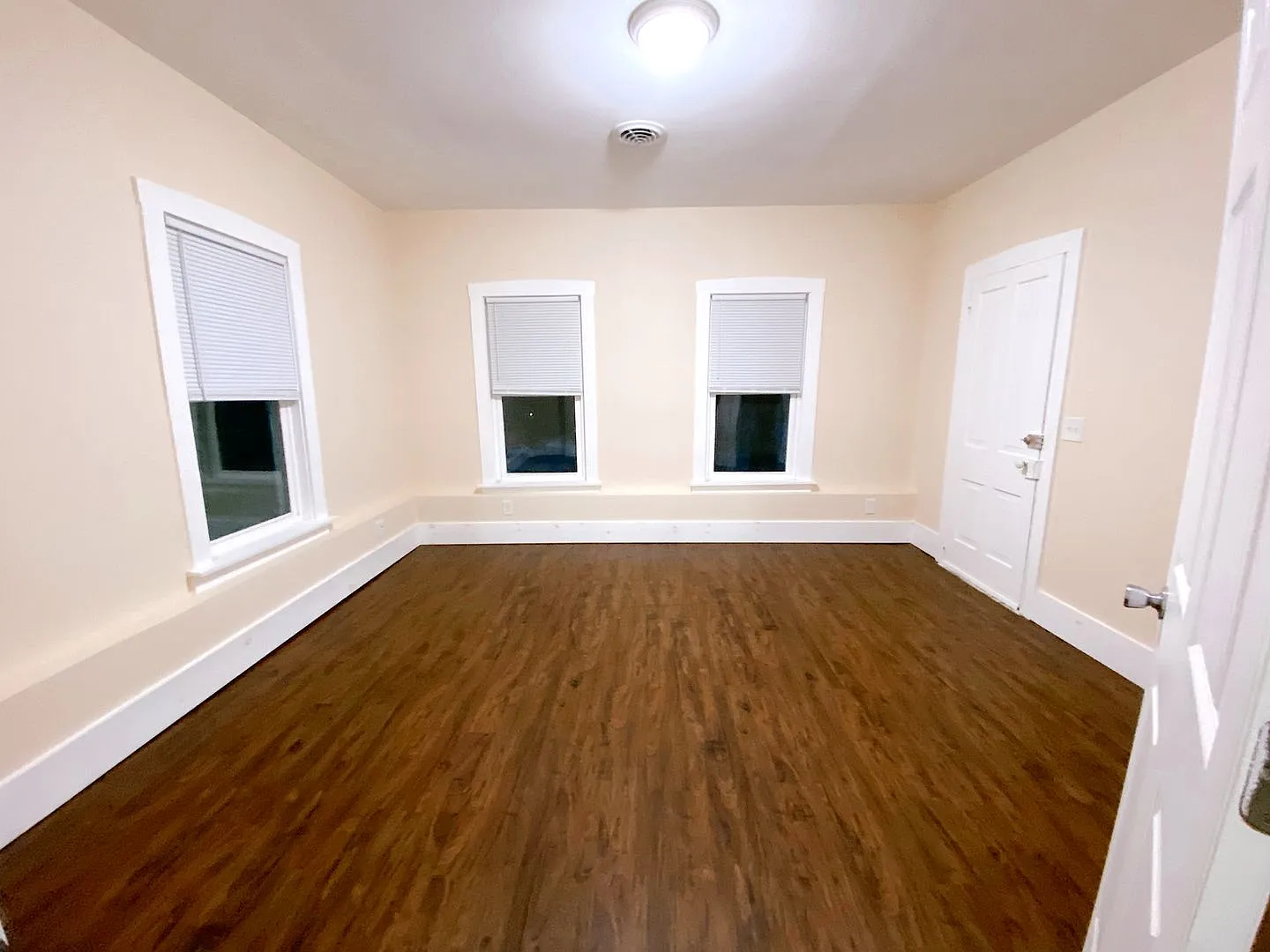 730 Brown Street — Photo 3