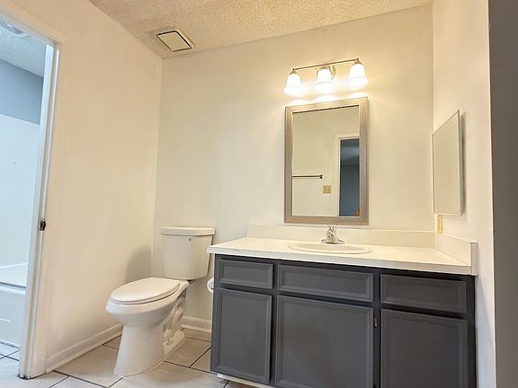 2nd image of 1307 Baytree Dr APT D