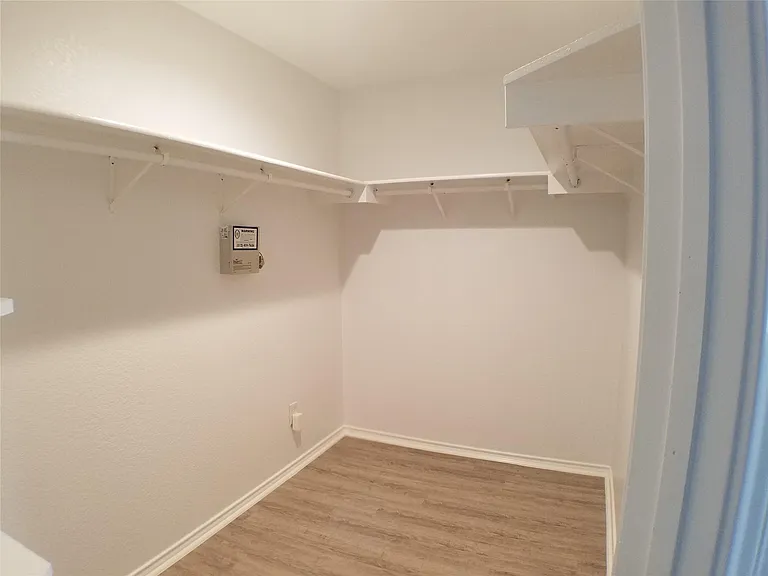 11208 Blairview Ln — Photo 22