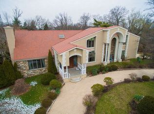 114 Roberts Rd, Englewood Cliffs, NJ 07632