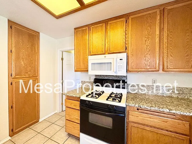 13024 Rainwood Ct — Photo 12
