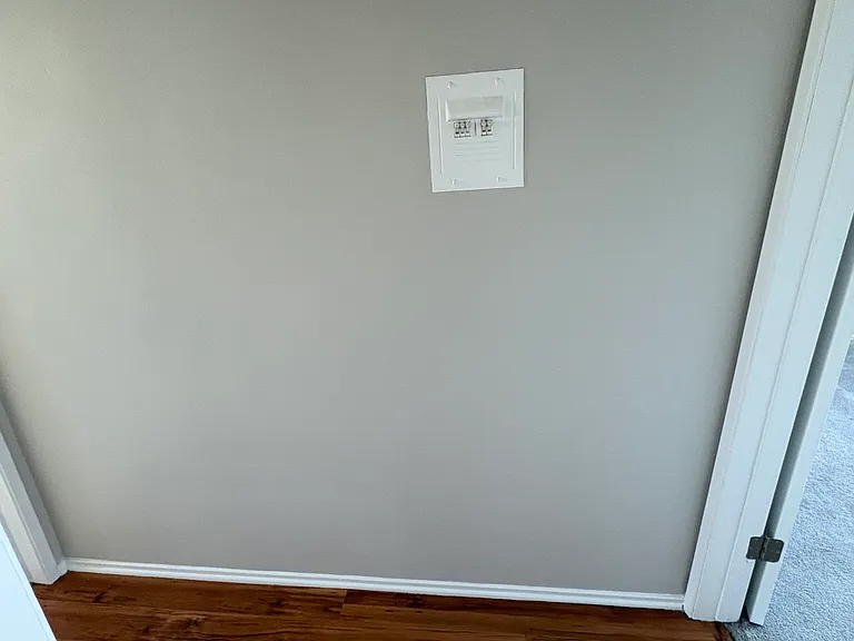 1557 N Alexandria Ave #18 — Photo 8