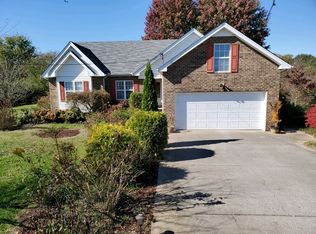1704 Hunt Ln, Pleasant View, TN 37146