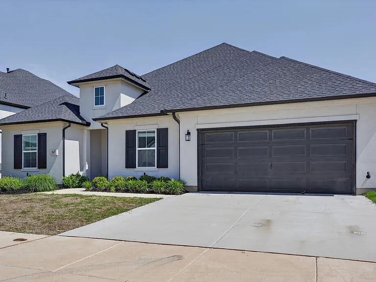 845 Ranchland Rd — Photo 1