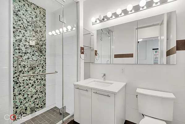 Rented by CORE | media 28