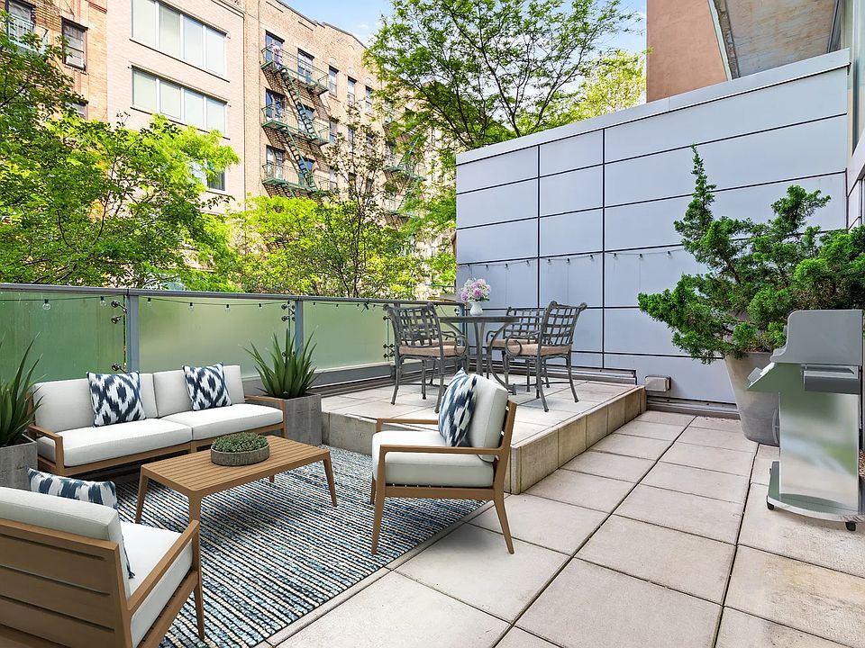 1st image of 464 W 44th St APT 2G