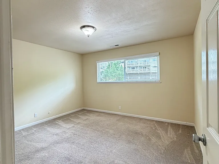 125 Ascot Ct #3 — Photo 15