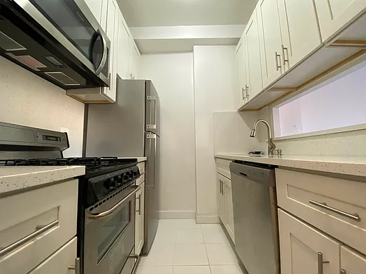 Rented by Compass | media 20