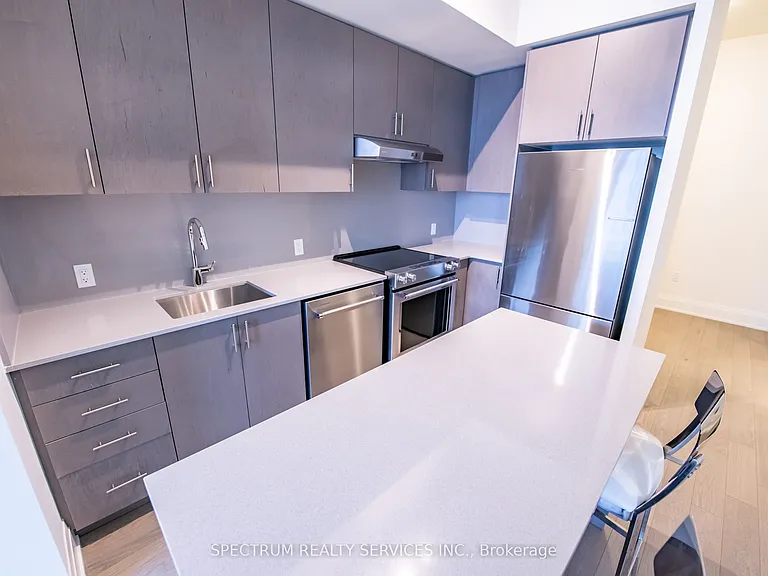9000 Jane St #Penthouse 119 — Photo 16