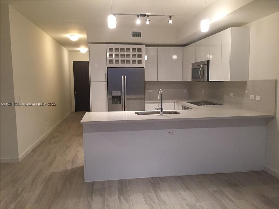1st image of 999 SW 1st Ave APT 1902