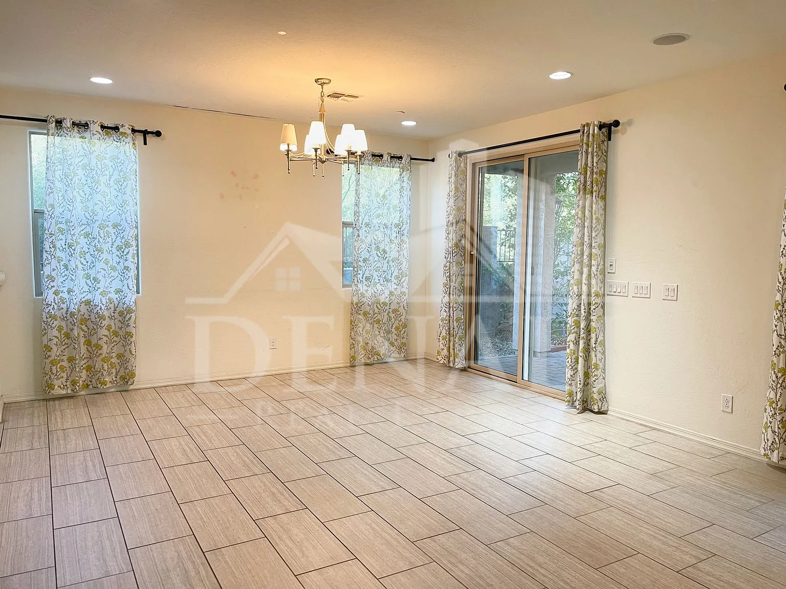 3 bed, 2.5 bath, 2020 sqft, $3,000 — Photo 4