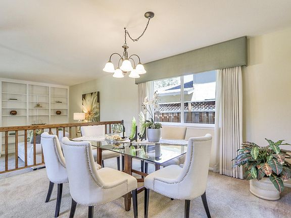 5th image of 432 Avenida Del Roble