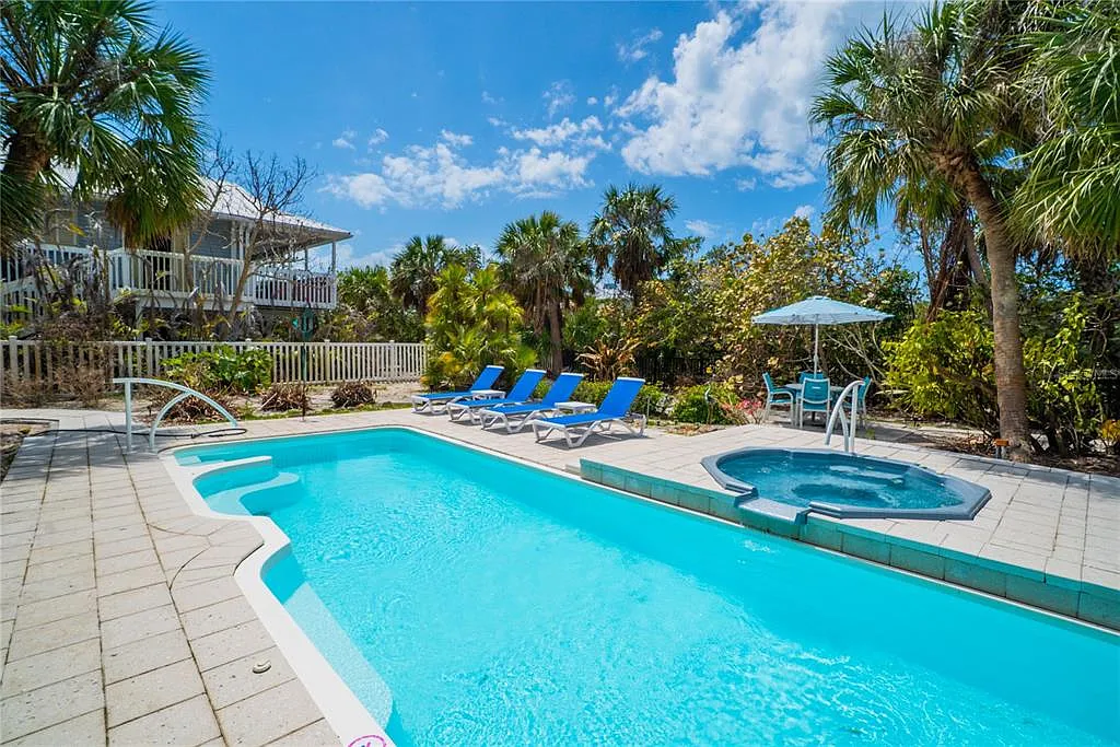 2 bed, 2.0 bath, 1024 sqft, $8,000 — Photo 4