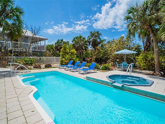 4th image of 13 Bayshore Cir