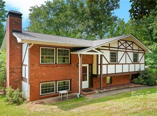 157 Jarvis St, Waynesville, NC 28786