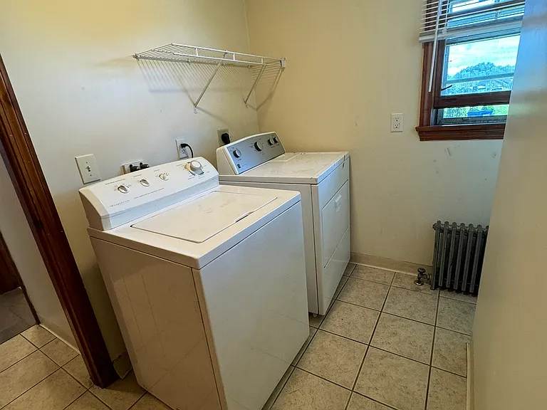174 Russell St — Photo 29