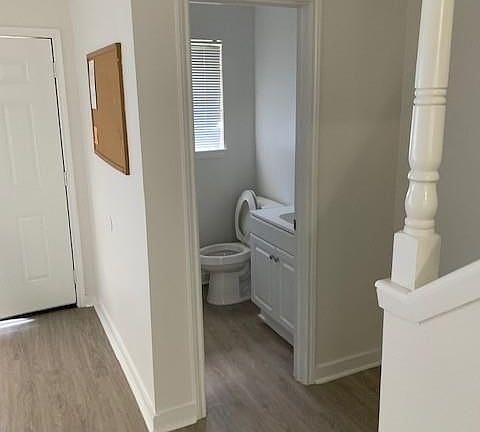 4th image of 803 Danna St