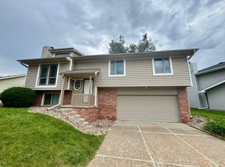13411 Hascall St, Omaha, NE 68144