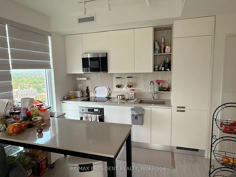 39 Mary St #2802 — Photo 2