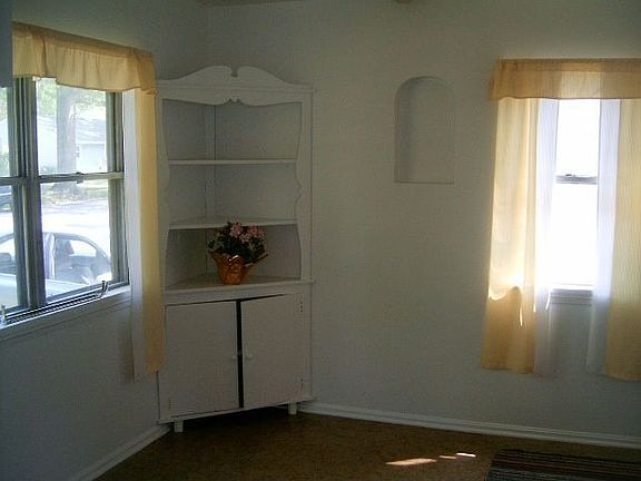 bult in cabinets in KI